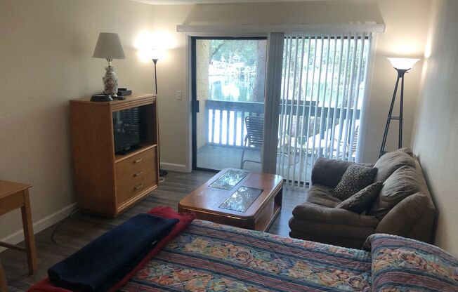 Furnished Waterfront Studio in Niceville!