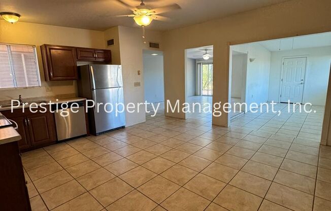 3bd/2ba home tucked away in Northwest Tucson!!