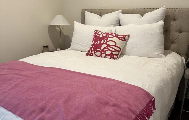 Studio, 1 bath, 550 sqft, $4,125, Unit 5K