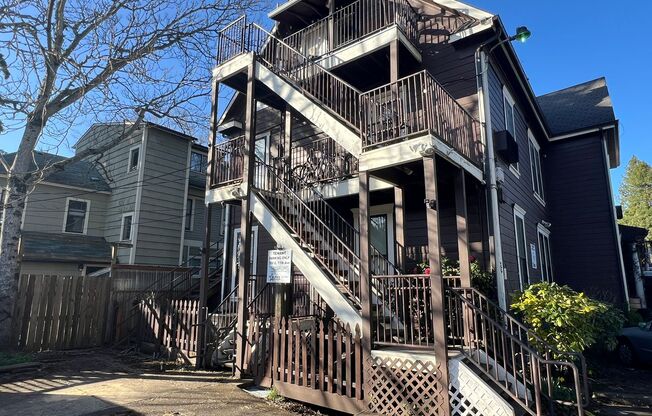 388/398 E 11th Ave