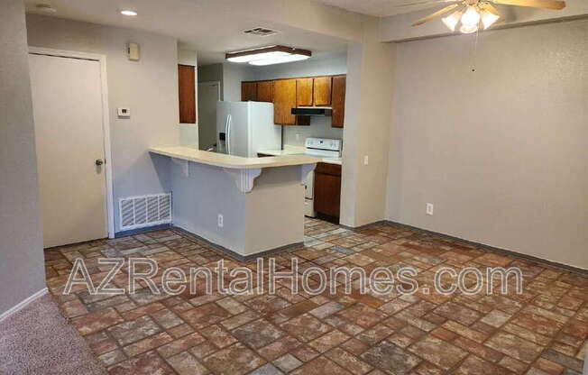 2035 South Elm Street  Unit 122