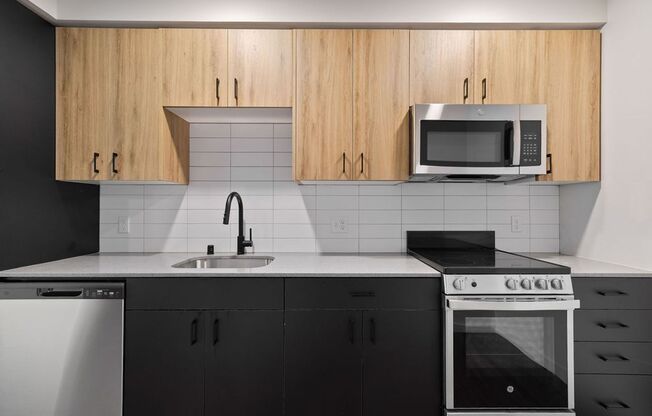 1 bed, 1 bath, 627 sqft, $2,150, Unit 701