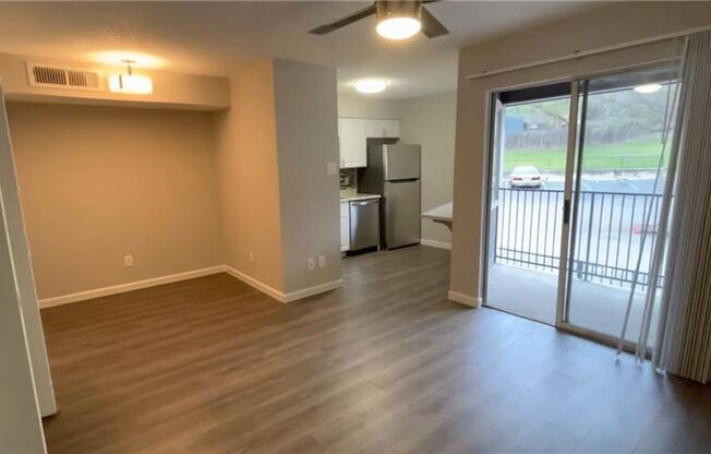 The Silverado Condominiums have plenty of parking for residents off of Valley Hill Circle!