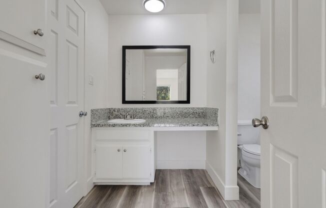 1 bed, 1 bath, 700 sqft, $1,450, Unit 15