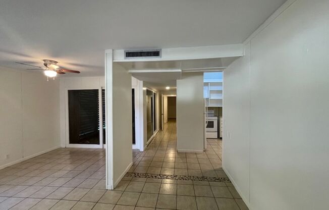 2 beds, 1 bath, 950 sqft, $1,250, Unit 809