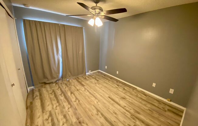 2 beds, 1 bath, $1,200, Unit # 1208