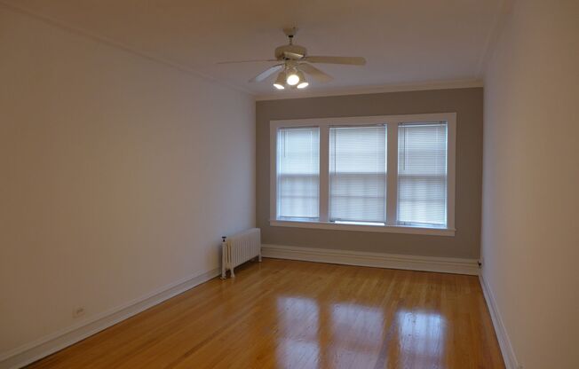 2 beds, 1 bath, 1,000 sqft, $1,850, Unit 305
