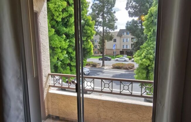 1 bed, 1 bath, $2,395, Unit 7234