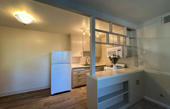 1 bed, 1 bath, $1,575, Unit 07