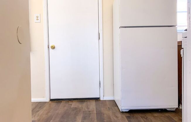 1 bed, 1 bath, 700 sqft, $850, Unit C