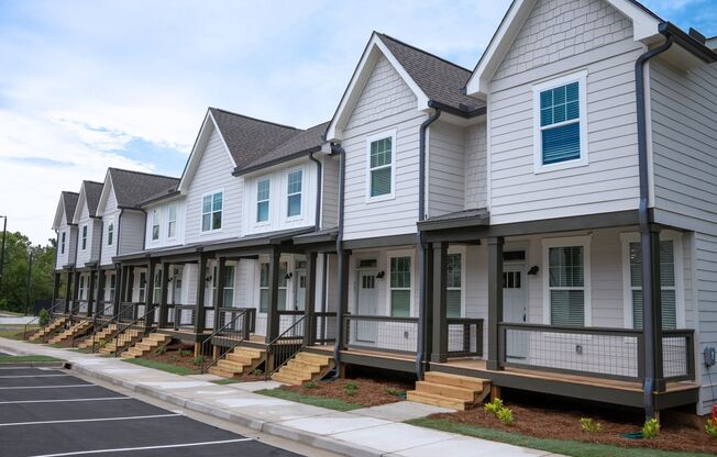 3 beds, 3.5 baths, 1,440 sqft, $800, Unit Unit 306