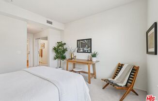 2 beds, 2 baths, 1,186 sqft, $3,600, Unit 440