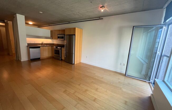 Studio, 1 bath, $1,450