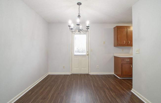 3256 N Senseney Cir