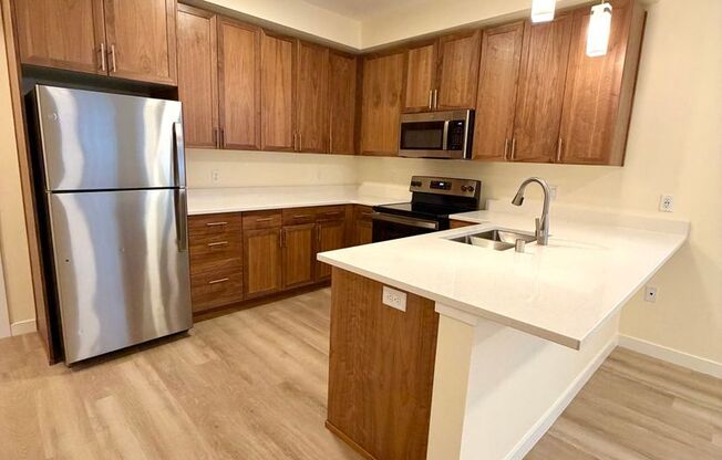 1 bed, 1 bath, 800 sqft, $1,600, Unit E110