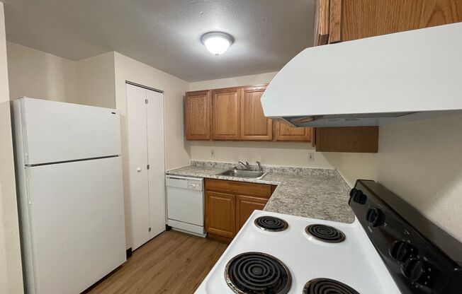 2 beds, 1 bath, 950 sqft, $1,395, Unit 6