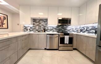 100 Bayview Dr
