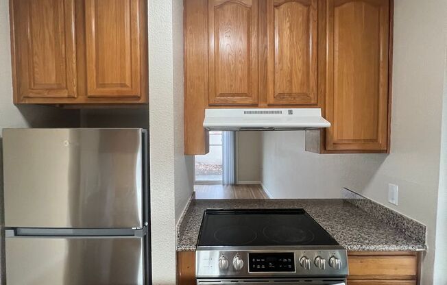 2 beds, 1 bath, $2,100, Unit 1