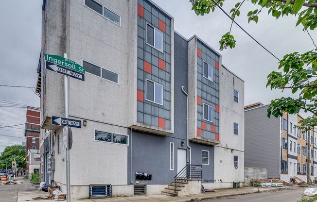 Newly Renovated Temple Apartments