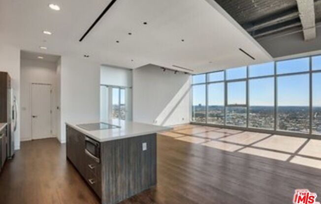 1 bed, 1 bath, 858 sqft, $4,545, Unit 1403