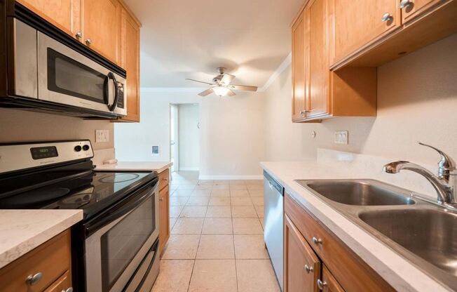 Prime Location! Pet-Friendly 1-Bedroom Condo Near Beach & Naval Bases ALL UTILITIES INCLUDED!
