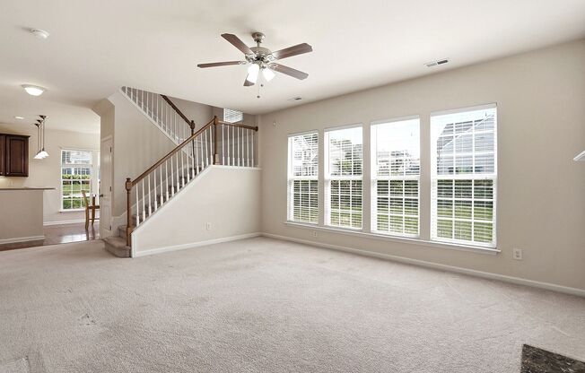 WAKEFIELD HOME WITH 4 BEDROOMS- GREAT HOME!