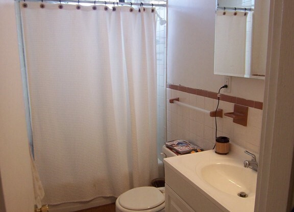 1 bed, 1 bath, 650 sqft, $2,895, Unit 26
