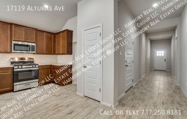 17119 ALTURAS AVE