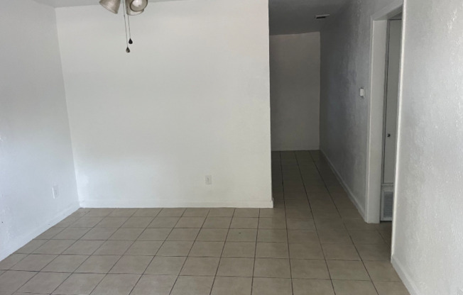 1015 N 14 ST