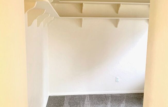 2 beds, 1 bath, 820 sqft, $1,550, Unit 1522D