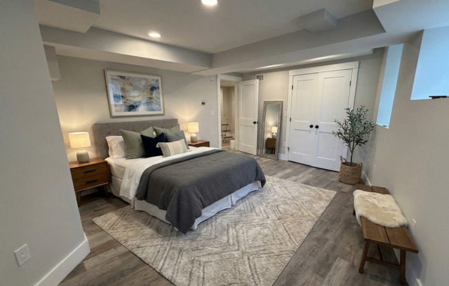 2 beds, 1 bath, 850 sqft, $2,495, Unit 90 Win #B