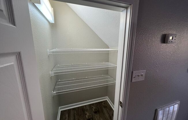 3 beds, 2.5 baths, 1,165 sqft, $1,895, Unit 831