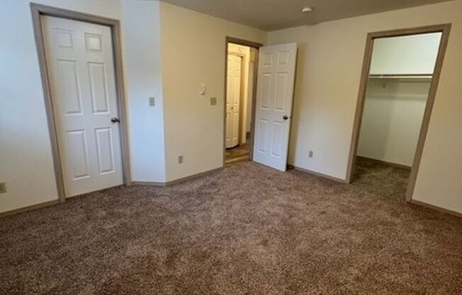 1 bed, 1 bath, 800 sqft, $1,535, Unit 814
