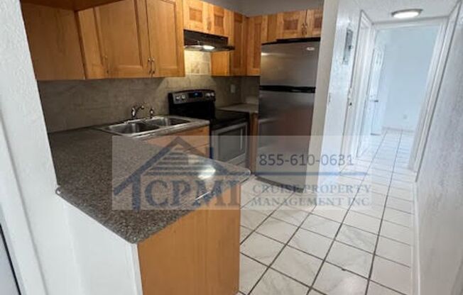 2 beds, 1 bath, 827 sqft, $1,825, Unit 555