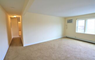 2 beds, 1 bath, 1,050 sqft, $1,100, Unit UNIT 2D