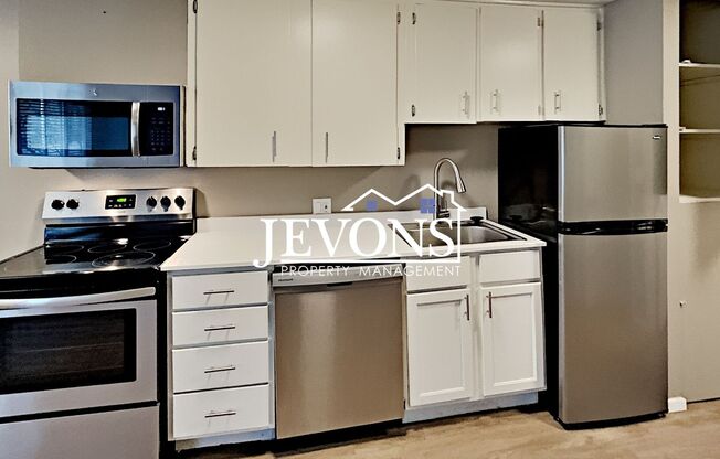 102 Summit Ave N Kent, WA 98030