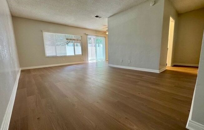 1 bed, 1 bath, 715 sqft, $2,460, Unit A059