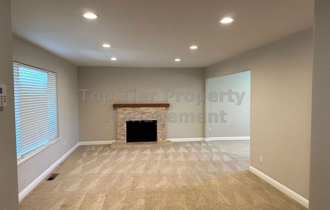Spacious 4 Bed / 2.5 Bath / 2,106 Sqft Martinez house available now!