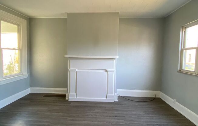 2 beds, 1 bath, $1,300, Unit Arlington