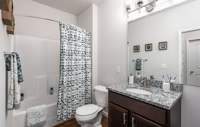 turtle creek apartments bathroom