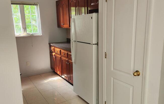 2 beds, 1 bath, $2,900, Unit 1