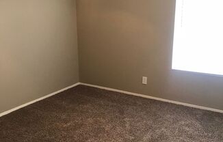 2 beds, 2 baths, 920 sqft, $900