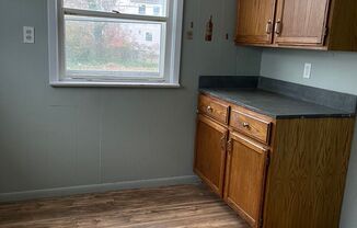 3 beds, 1 bath, $1,425