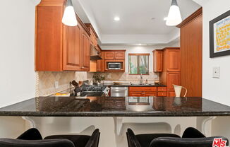 1511 CAMDEN AVE