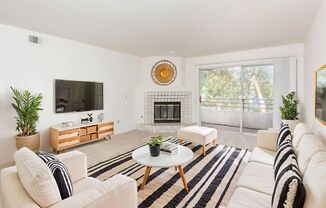4821 Bella Pacific Row