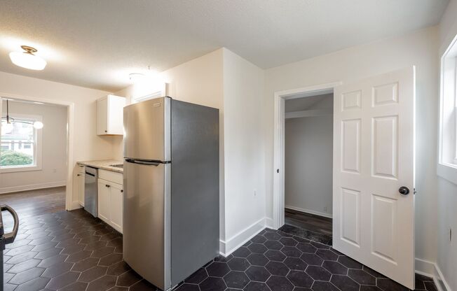 Limited Time Offer: Free Month Rent for this Spacious 3BR/1BTH!