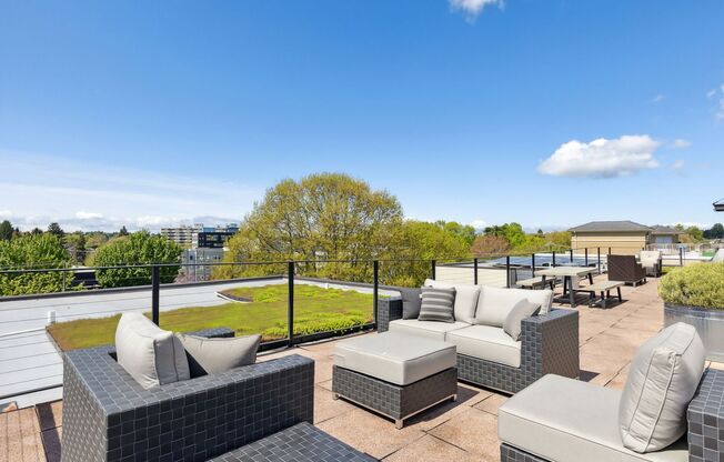 Studio, 1 bath, 400 sqft, $1,795, Unit 312