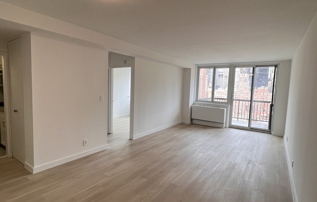 1 bed, 1 bath, $5,095, Unit 21C