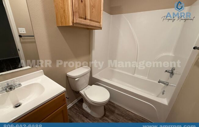 3 beds, 2 baths, $1,050