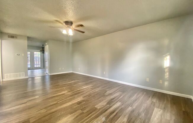 3 bad 2.5 bath Townhome available now